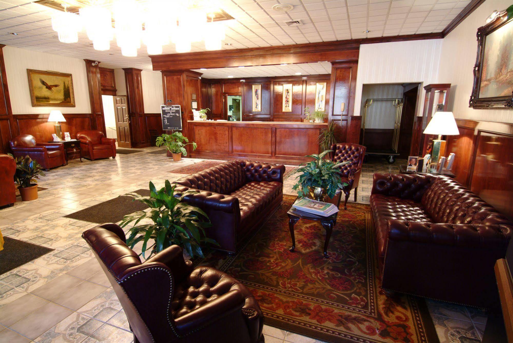Howard Johnson By Wyndham Bartonsville/Poconos Area Exterior photo